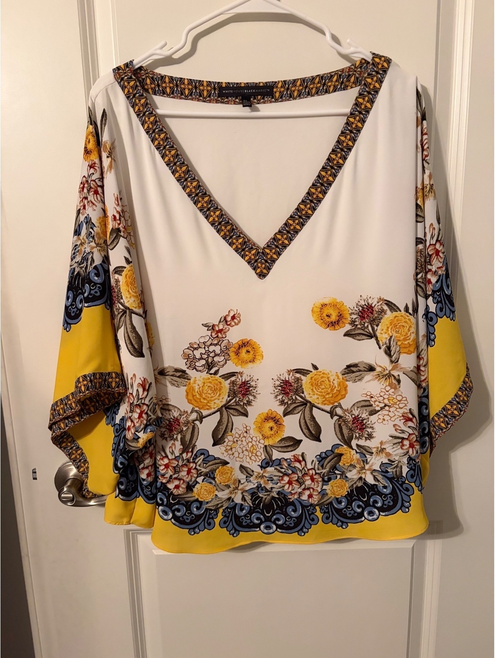 White House Black Market XL Floral V-Neck Blouse - Picture 2 of 9